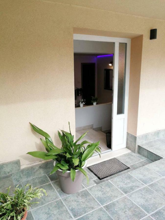 Apartman Unka Metković Exterior foto